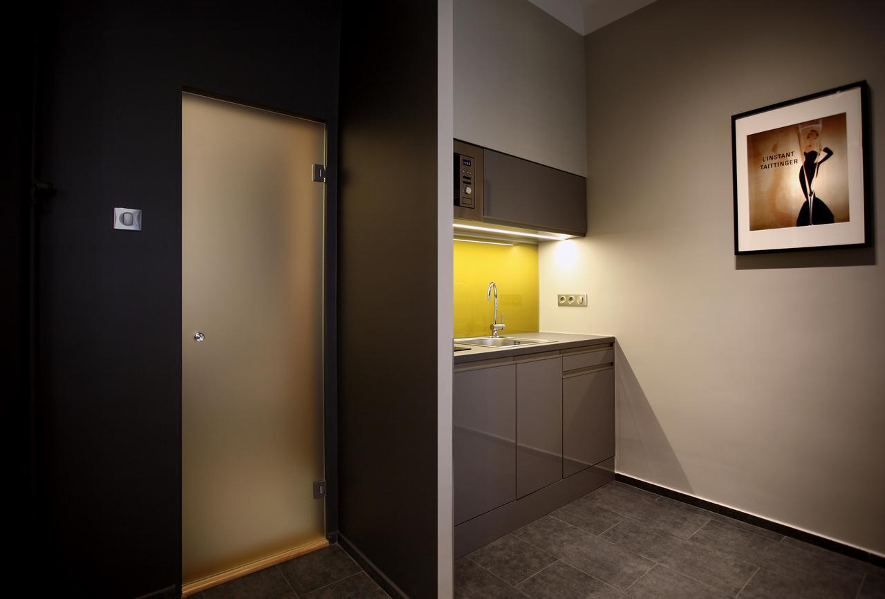 Apartment Gateway Center
